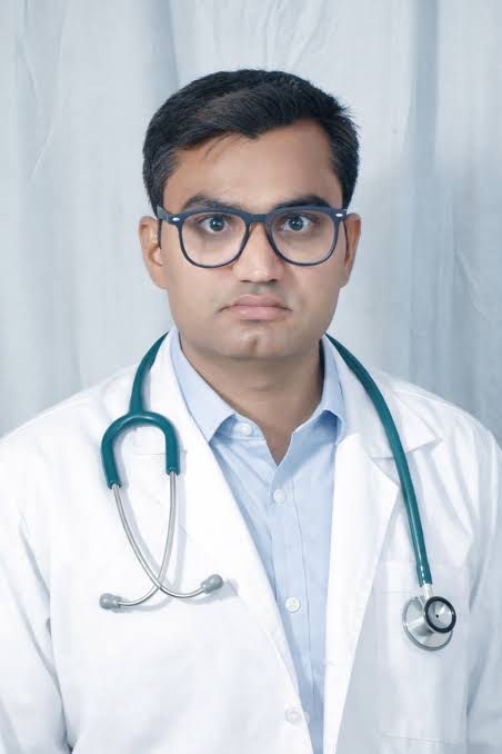 Dr Siddhesh Mogre